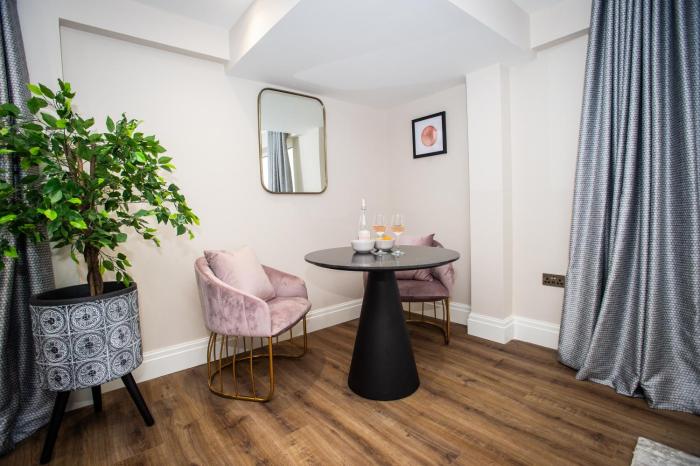 the gresham aparthotel