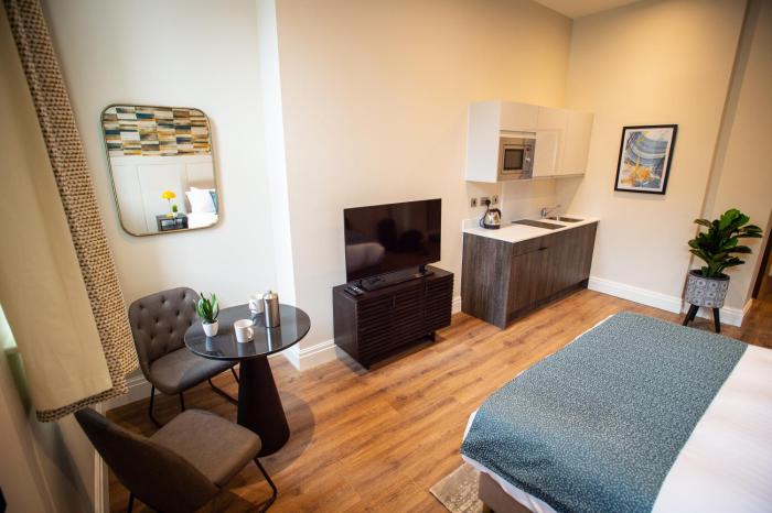 the gresham aparthotel