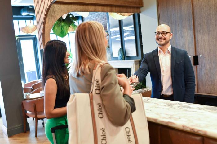 the gresham aparthotel