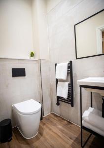 the gresham aparthotel