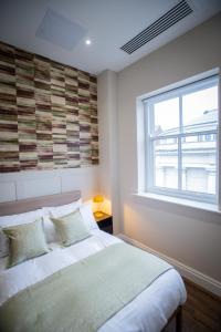 the gresham aparthotel