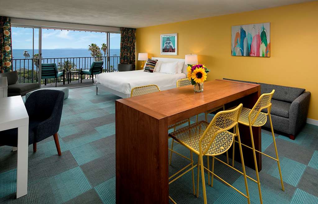 la jolla cove suites