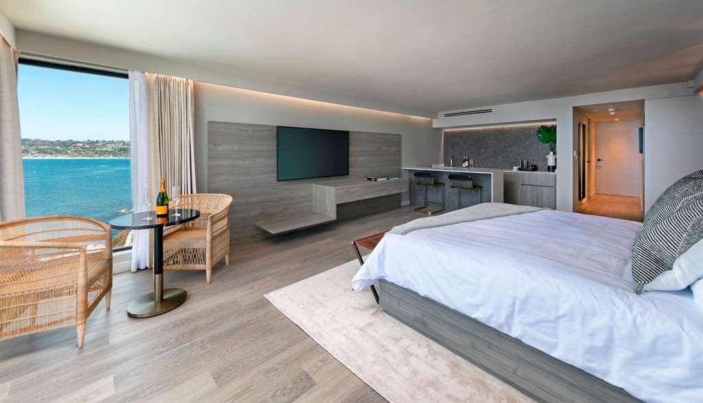 la jolla cove suites