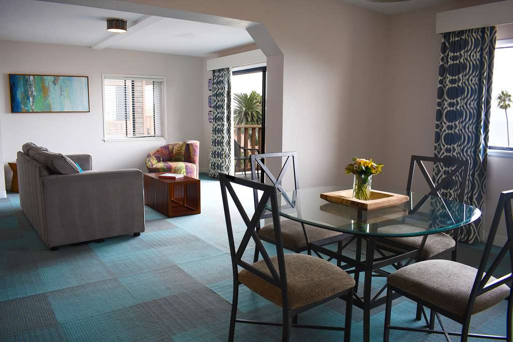 la jolla cove suites