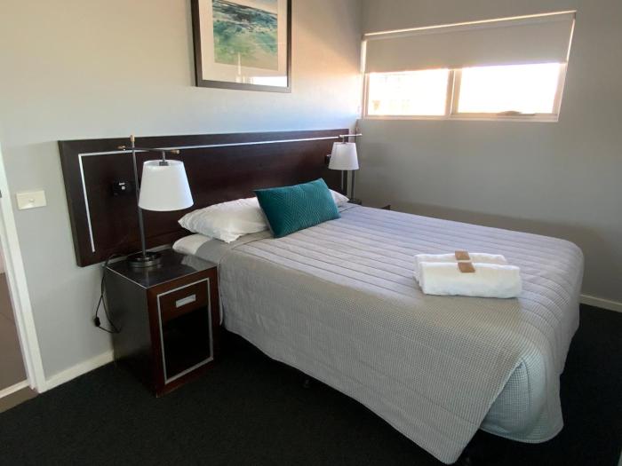 honeysuckle executive apartments