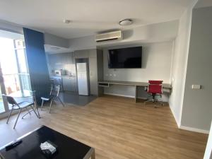 honeysuckle executive apartments
