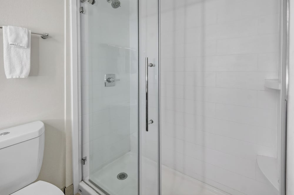 holiday inn and suites dallas addison by ihg
