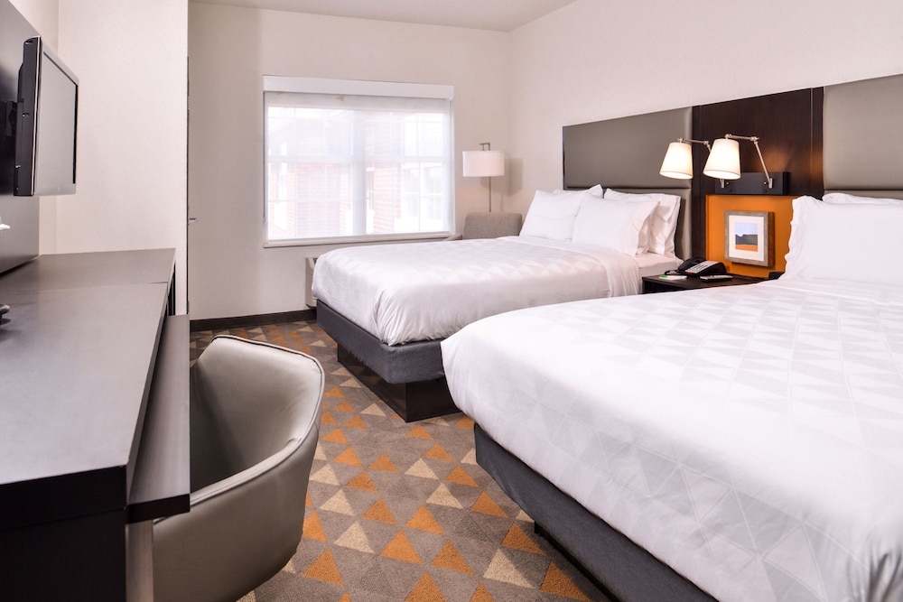 holiday inn and suites dallas addison by ihg