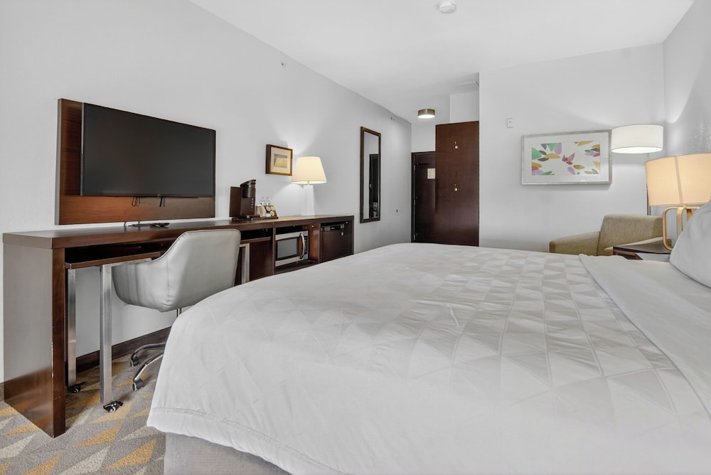 holiday inn and suites dallas addison by ihg