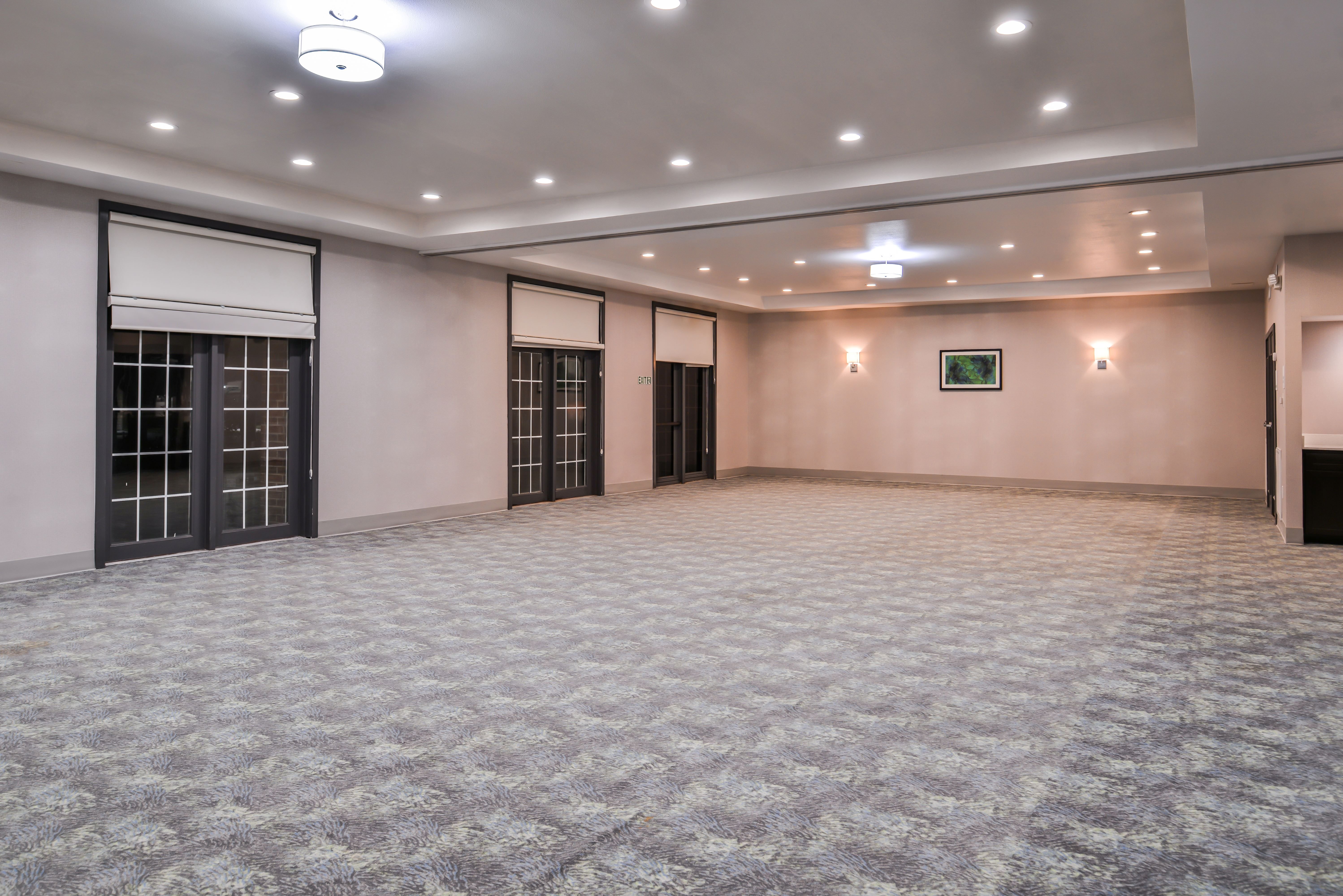 holiday inn and suites dallas addison by ihg