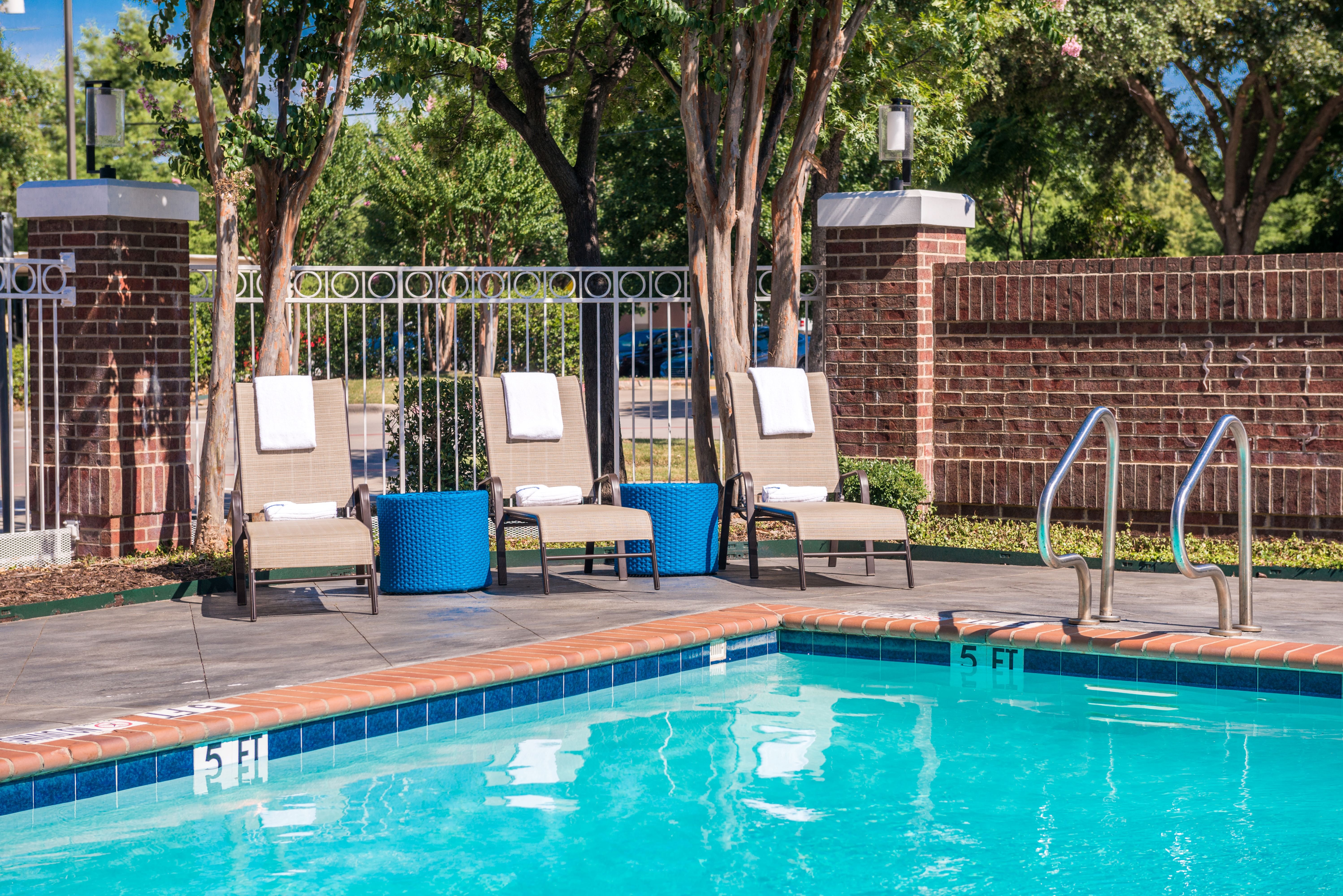holiday inn and suites dallas addison by ihg