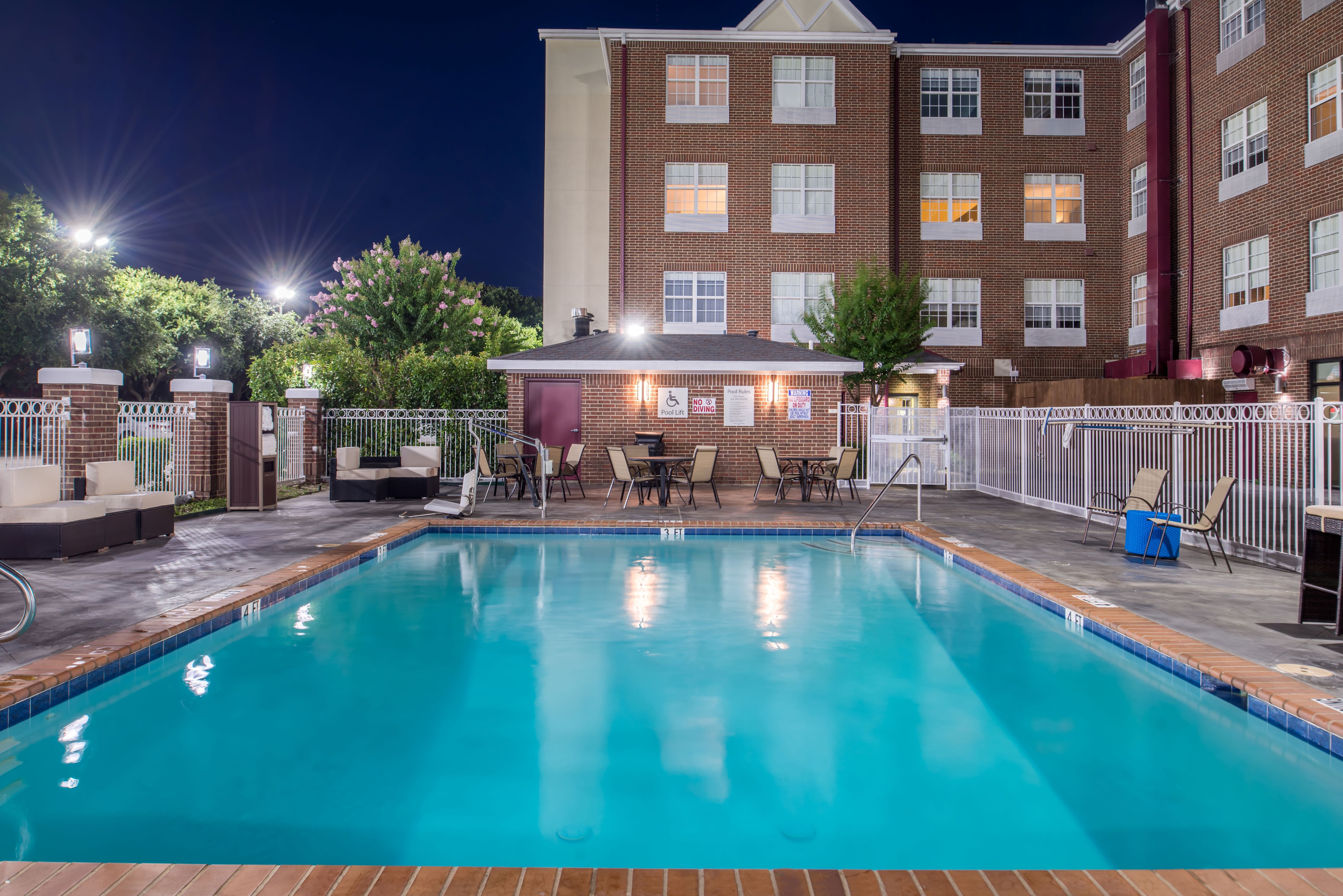 holiday inn and suites dallas addison by ihg