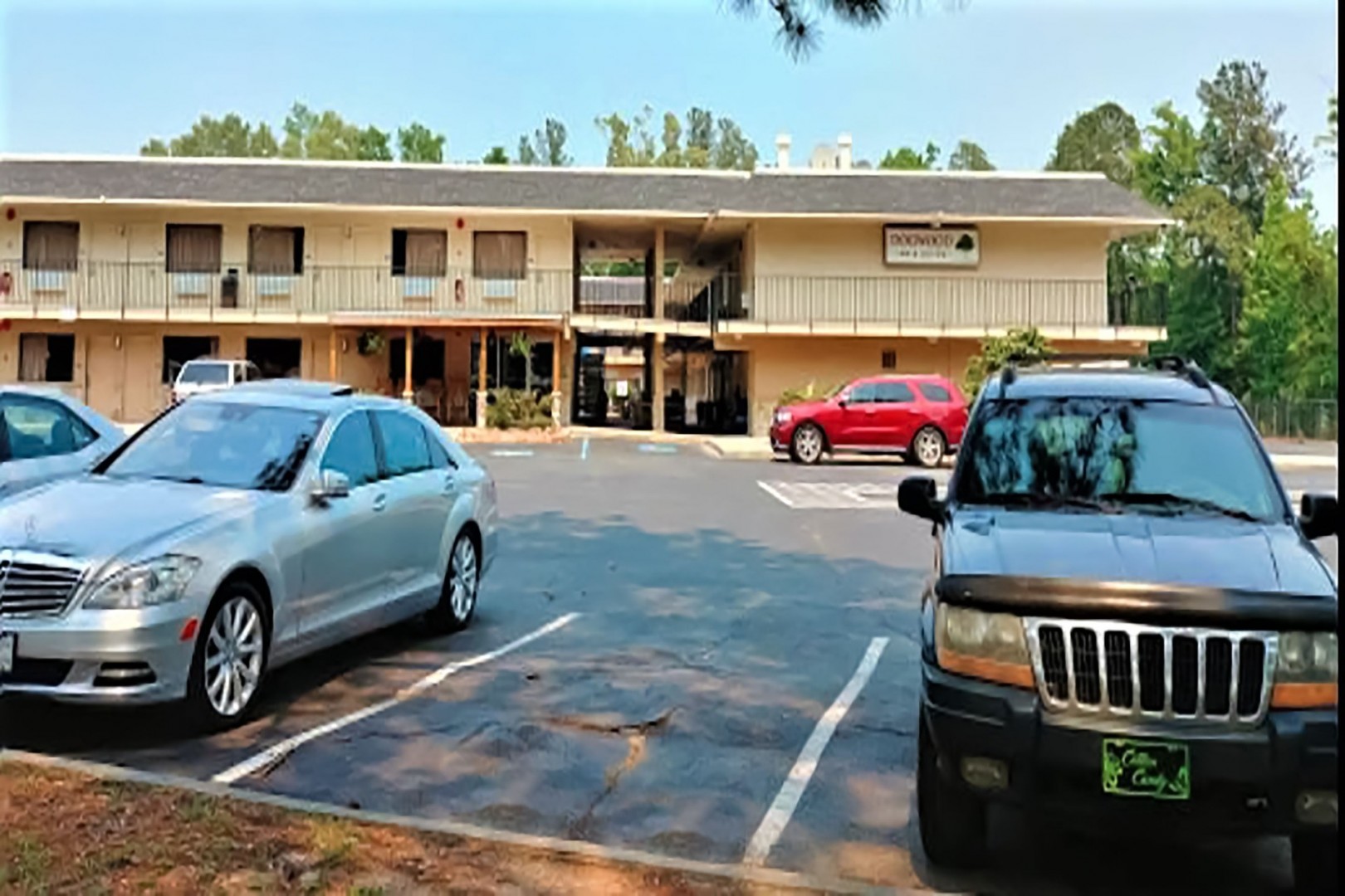 dogwood inn and suites