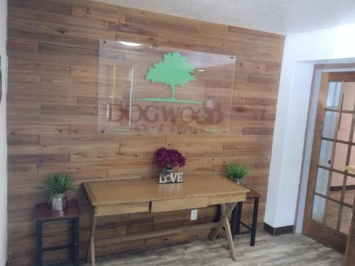 dogwood inn and suites