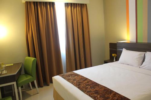 pose in solo by wstay