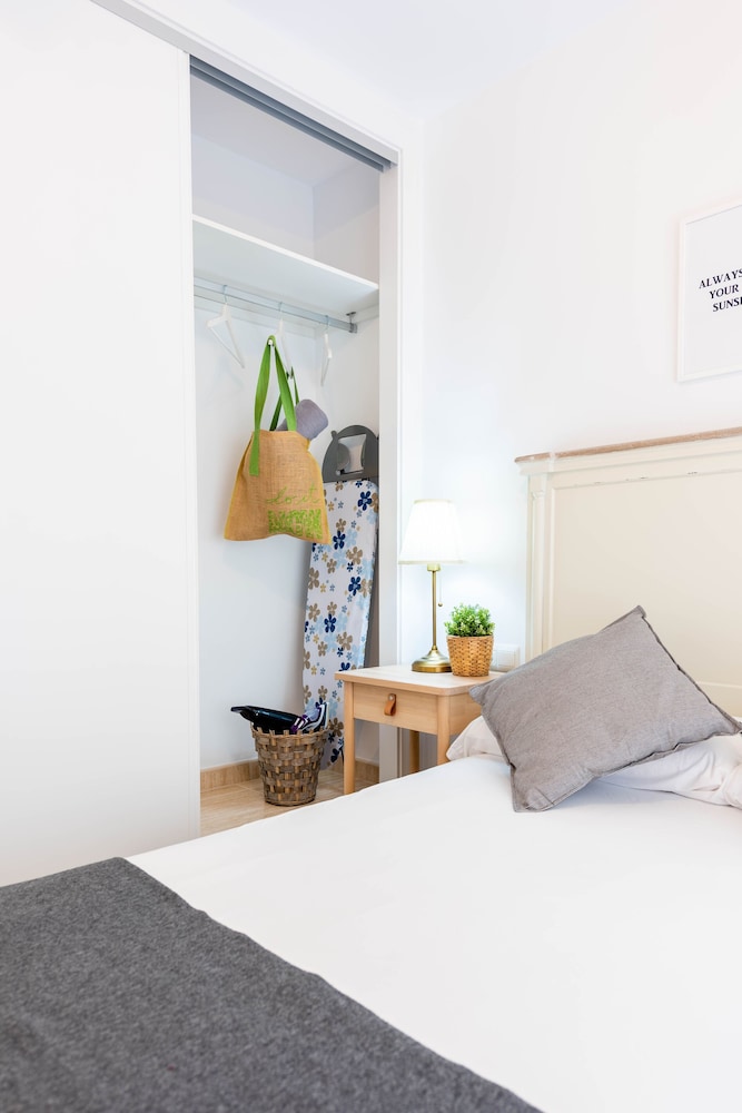apartamentos toboso plaza