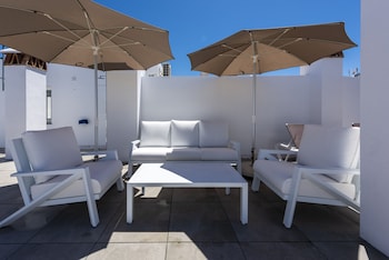 apartamentos toboso plaza
