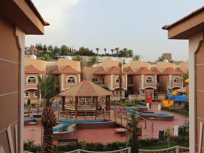 meral oasis resort for hotel villas