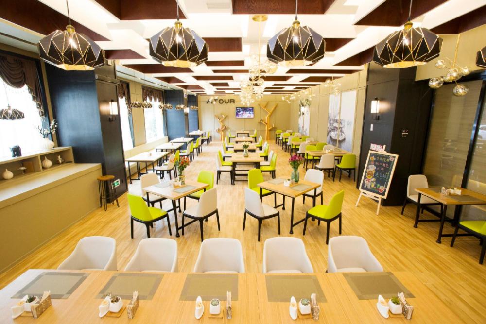atour hotel hangzhou jinshahu