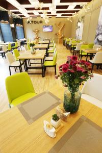 atour hotel hangzhou jinshahu