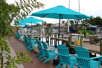 latitude 26 waterfront boutique resort fort myers beach
