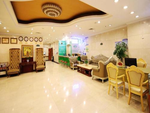 vienna hotel nanning train station