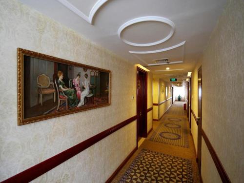 vienna hotel nanning train station
