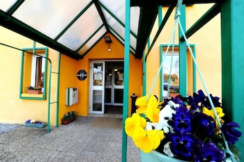 Welcomotel,6 Rue Du Petit Theil Z I Nord,1 star