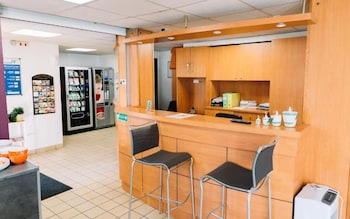 Welcomotel,6 Rue Du Petit Theil Z I Nord,1 star