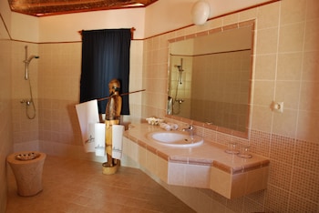 Anakao Ocean Lodge & Spa,,3 star