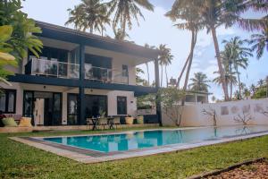 parangi weligama bay