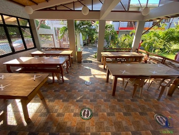Cerca Parola Beach Resort,,4 star