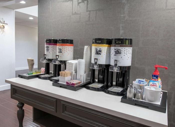 hampton inn and suites lafayette