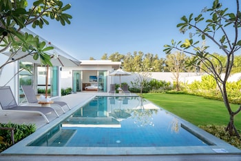 escape villas at shambhala grand