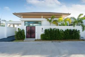 escape villas at shambhala grand