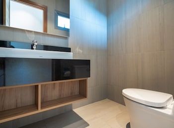 escape villas at shambhala grand