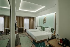 luwansa hotel and convention center manado