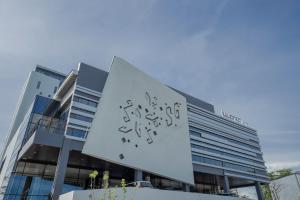 luwansa hotel and convention center manado