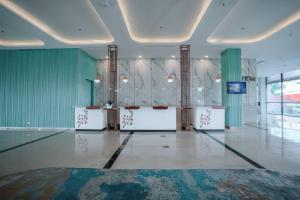 luwansa hotel and convention center manado