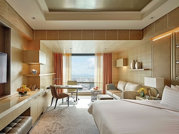 shangri la the fort manila