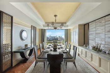 shangri la the fort manila