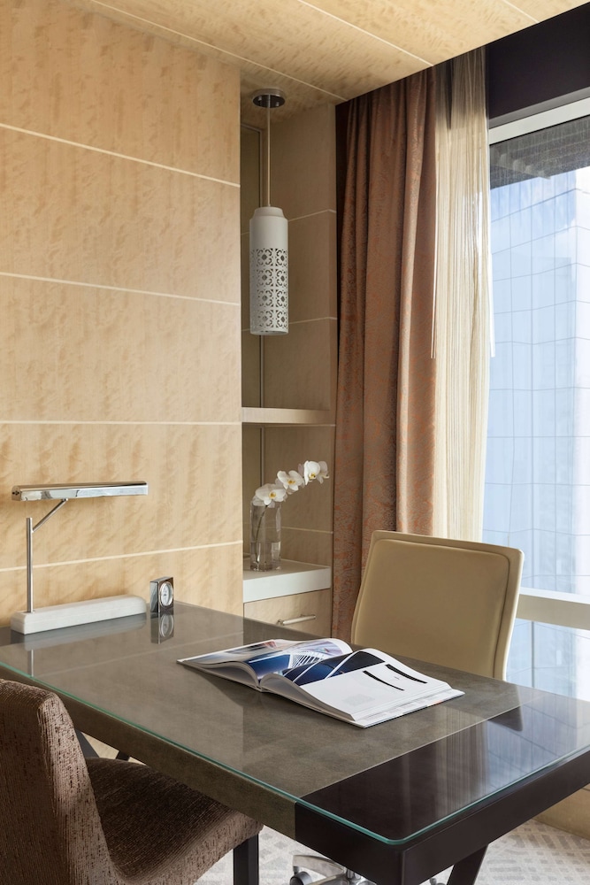 shangri la the fort manila