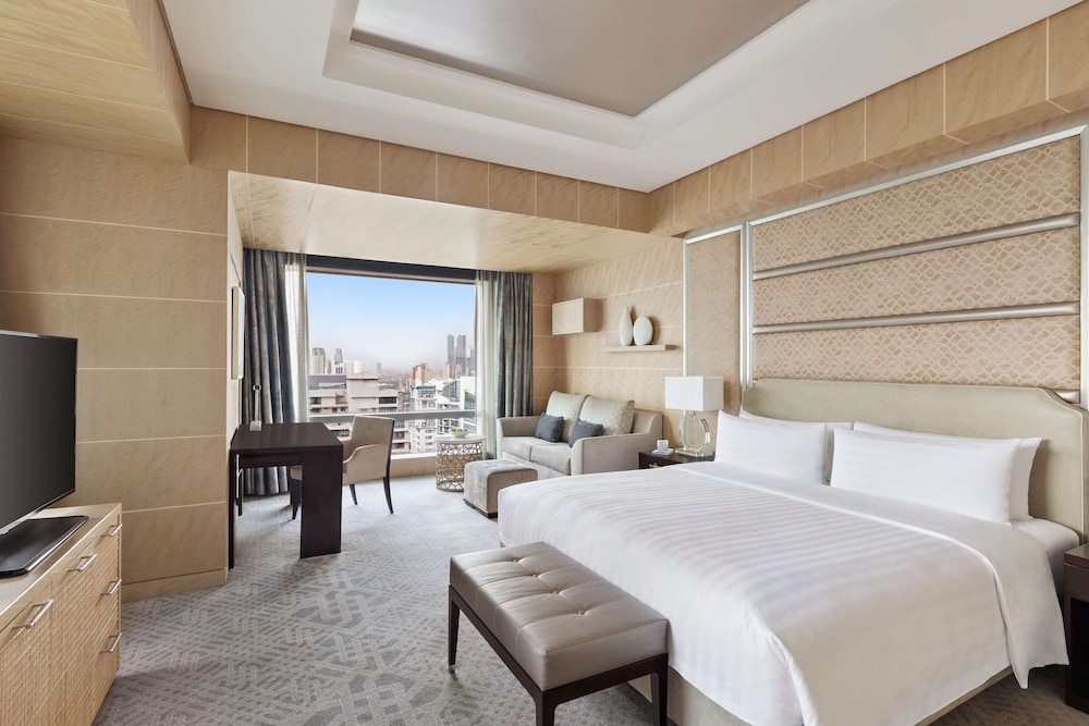 shangri la the fort manila