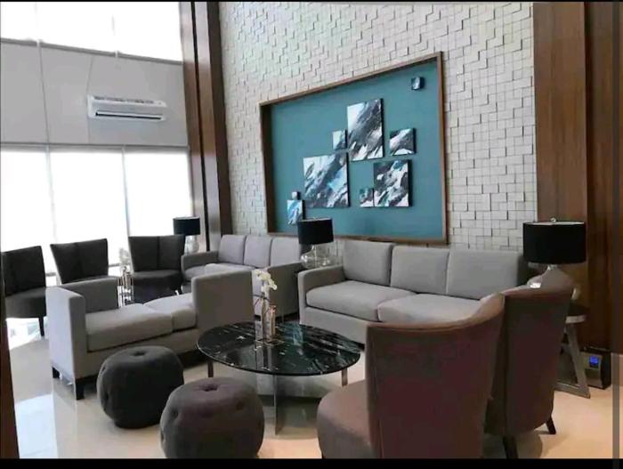 breeze residence