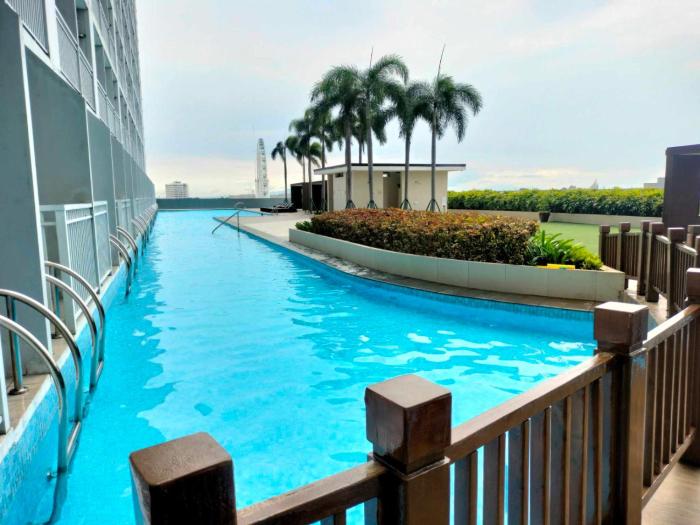 breeze residence