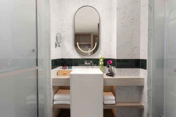 holiday inn resort sanya bay by ihg