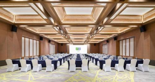 holiday inn resort sanya bay by ihg