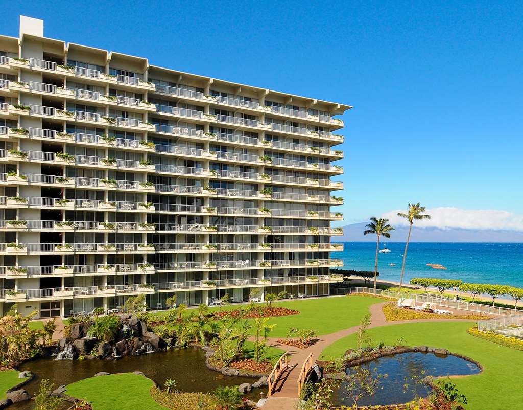 aston at the whaler on kaanapali beach