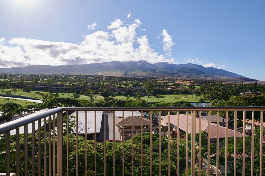 aston at the whaler on kaanapali beach