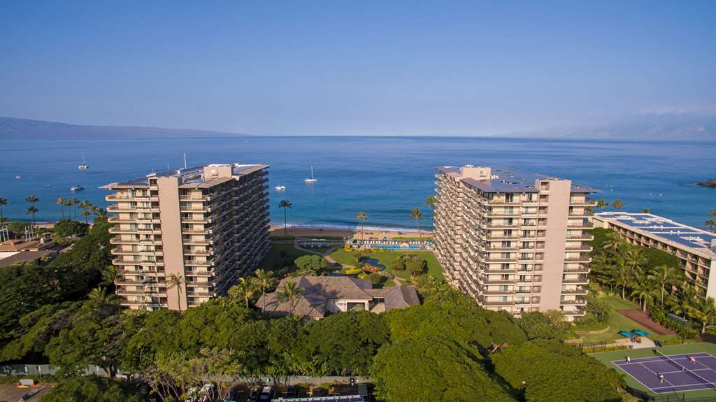 aston at the whaler on kaanapali beach